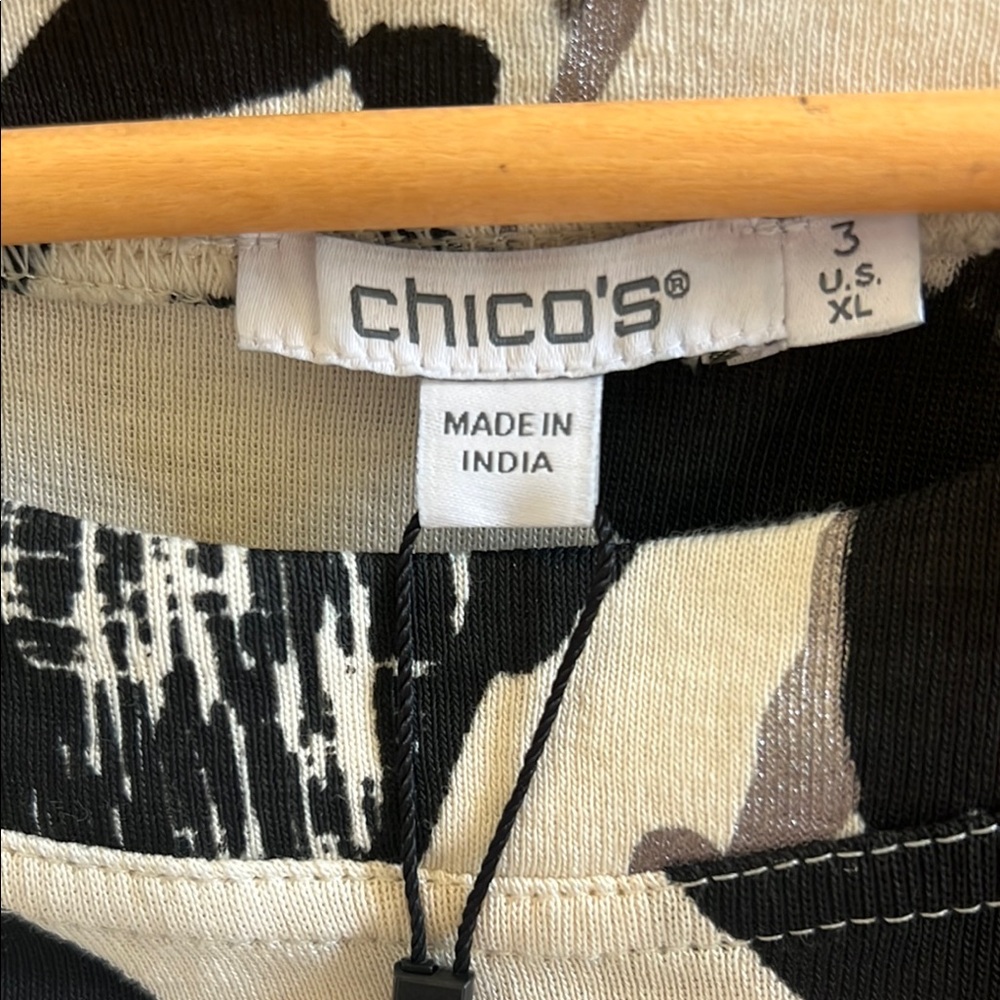 Chico’s Floral Black and White Women's Top Size 3 New With Tag - Picture 2 of 9